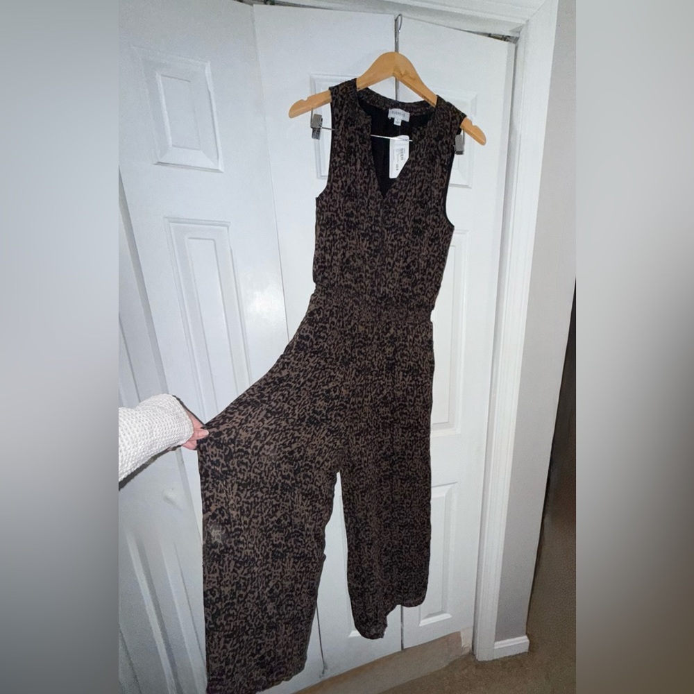 Evereve Black and Tan Printed Jumpsuit